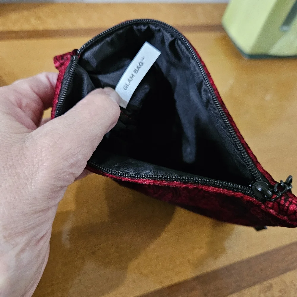 Clinique quickliner for eyes + Ipsy Halloween makeup bag